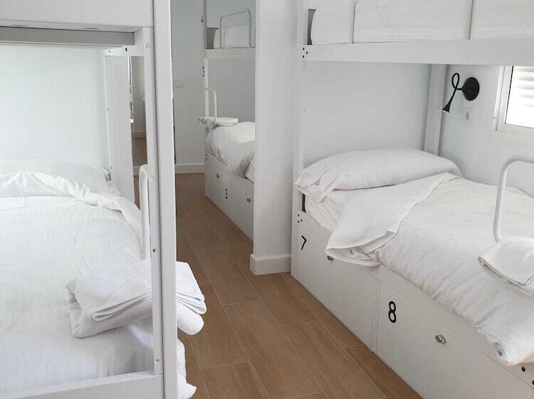 Familjerum, Vivian S Guest House