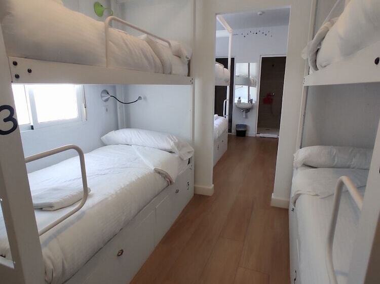 Familjerum, Vivian S Guest House