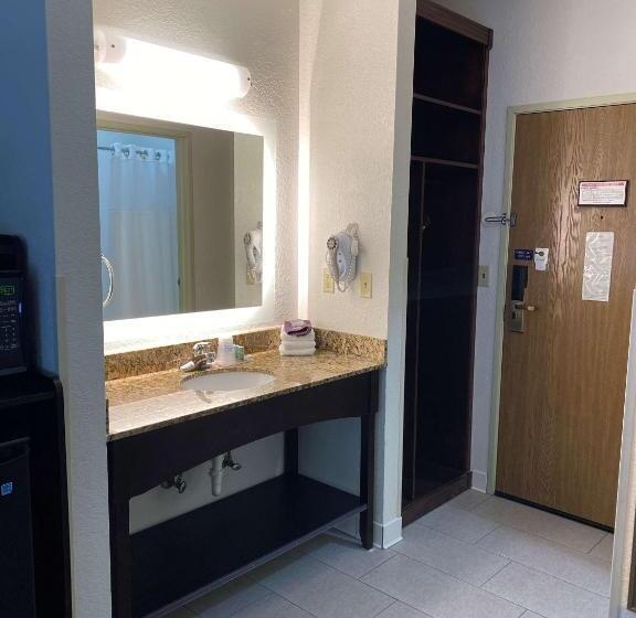 غرفة قياسية سرير كينج, Best Western Celina