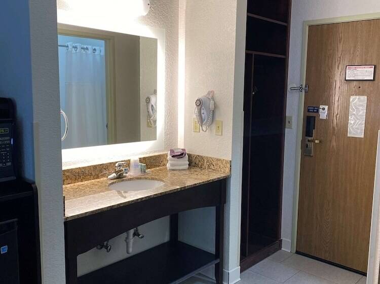 جناح, Best Western Celina