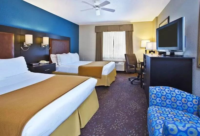 ２ダブルベッドのスタンダードルーム, Holiday Inn Express Mackinaw City, An Ihg