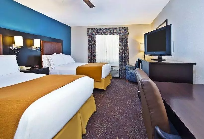 ２ダブルベッドのスタンダードルーム, Holiday Inn Express Mackinaw City, An Ihg