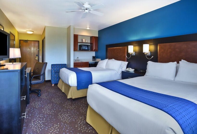 스탠다드 룸 더블 침대 2개, Holiday Inn Express Mackinaw City, An Ihg