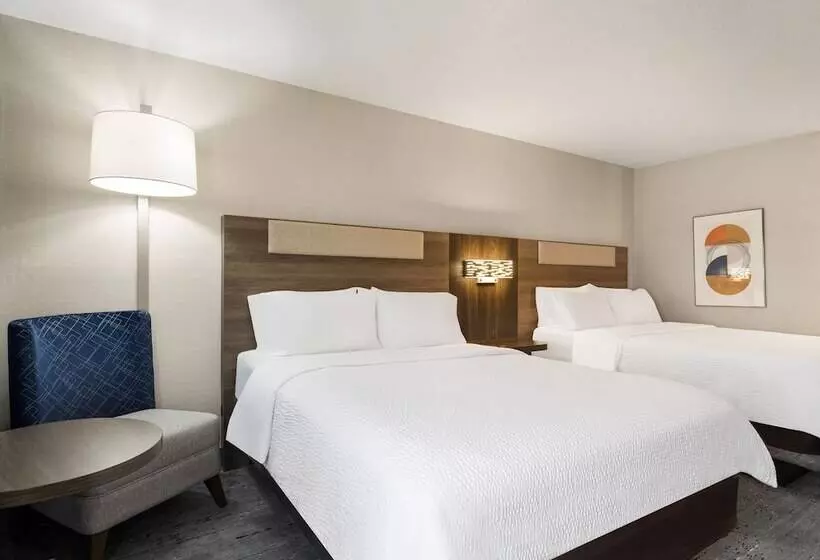 ２ダブルベッドのスタンダードルーム, Holiday Inn Express Meadville , An Ihg