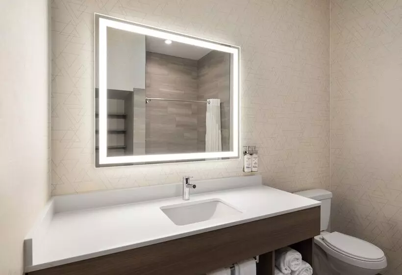 スイート, Holiday Inn Express Meadville , An Ihg
