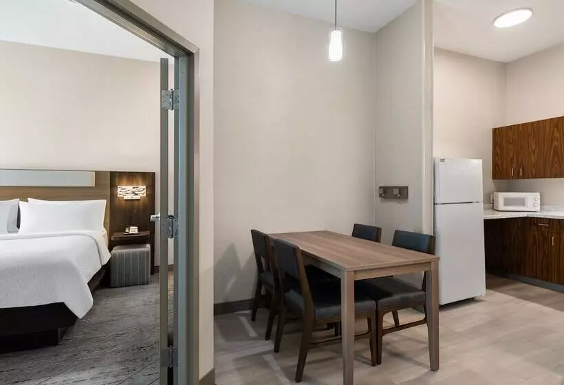 スイート, Holiday Inn Express Meadville , An Ihg