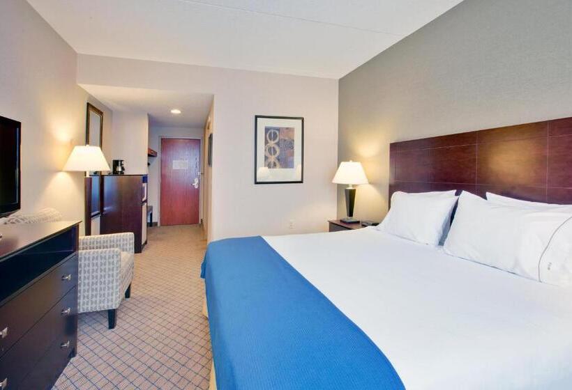 חדר סטנדרט עם מיטת קינג, Holiday Inn Express Sault Ste Marie, An Ihg