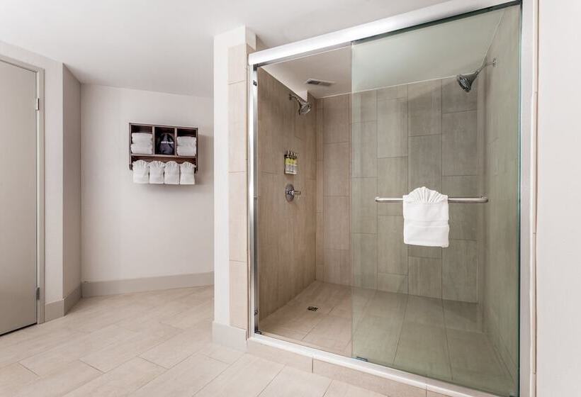 جناح, Holiday Inn Express Scottsburg, An Ihg