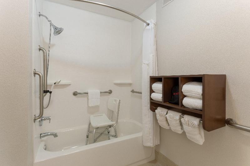 غرفة قياسية سرير كينج لذوى الإحتياجات الخاصة, Holiday Inn Express Scottsburg, An Ihg