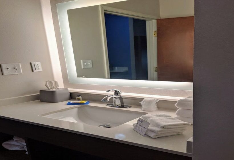 Номер Стандарт 2 Двуспальные Кровати, Holiday Inn Express Stephens City, An Ihg