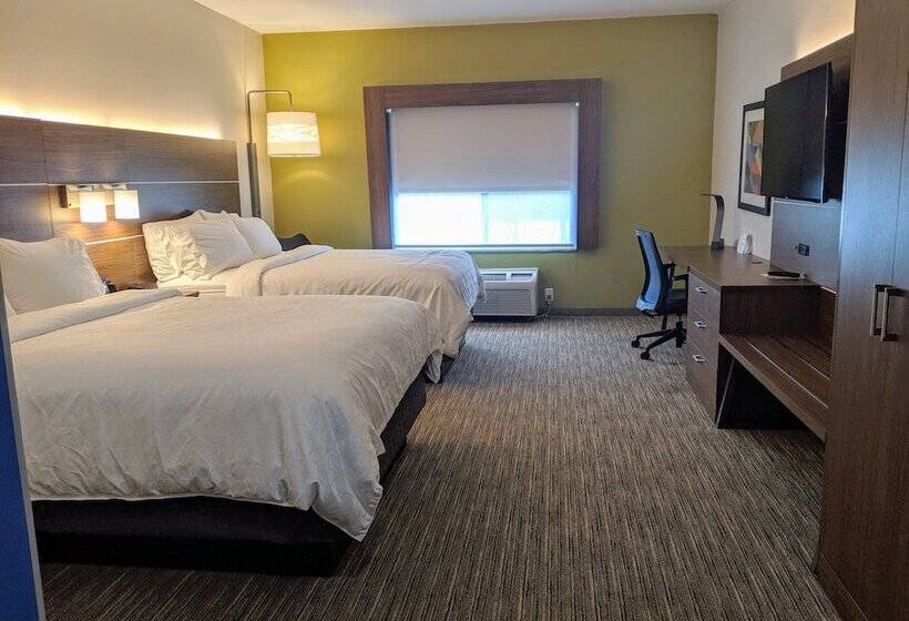 带2个双人床的标准工作室, Holiday Inn Express Stephens City, An Ihg