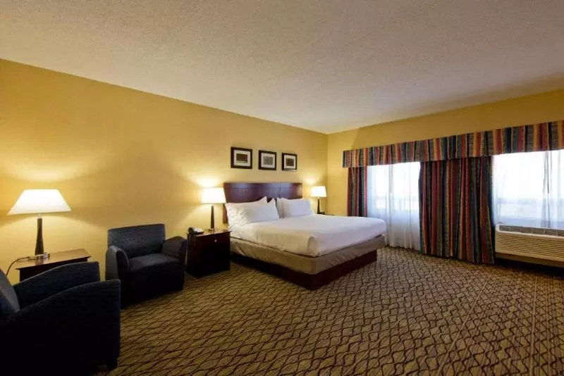 身障者適用スイートルーム, Holiday Inn Express Stephens City, An Ihg