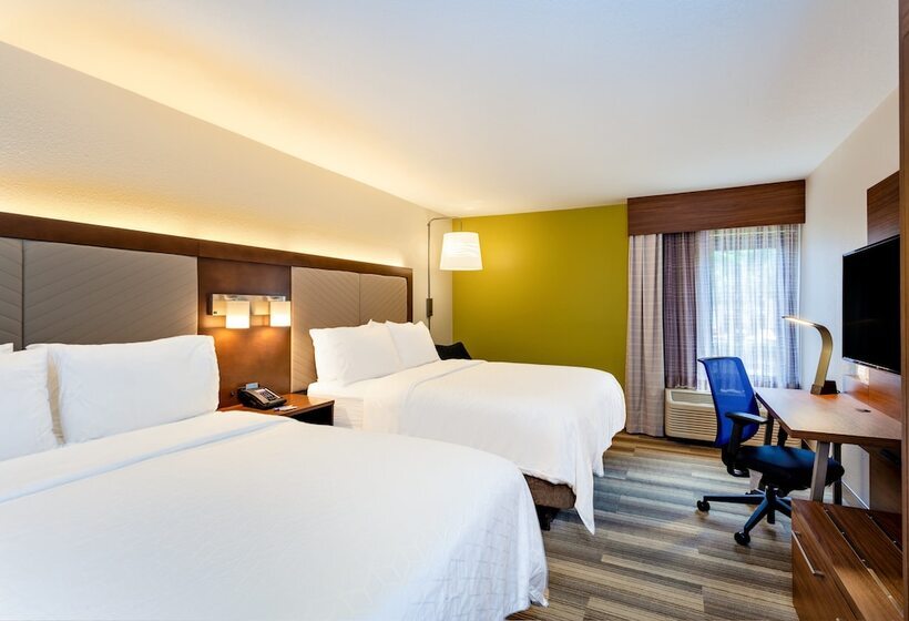 Номер Стандарт 2 Двуспальные Кровати, Holiday Inn Express Tampa Brandon, An Ihg