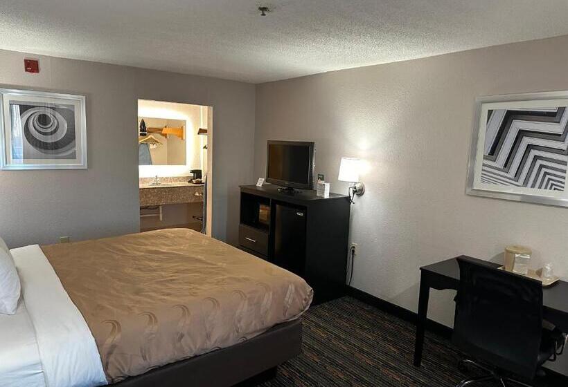 غرفة قياسية سرير كينج, Quality Inn