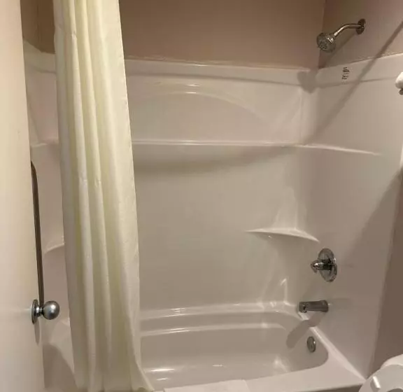 キングサイズベッドのスタンダードルーム, Quality Inn