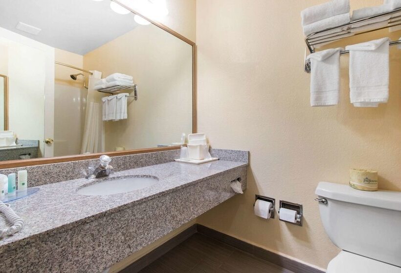 스탠다드 룸 더블 침대 2개, Quality Inn & Suites Crescent City Redwood Coast
