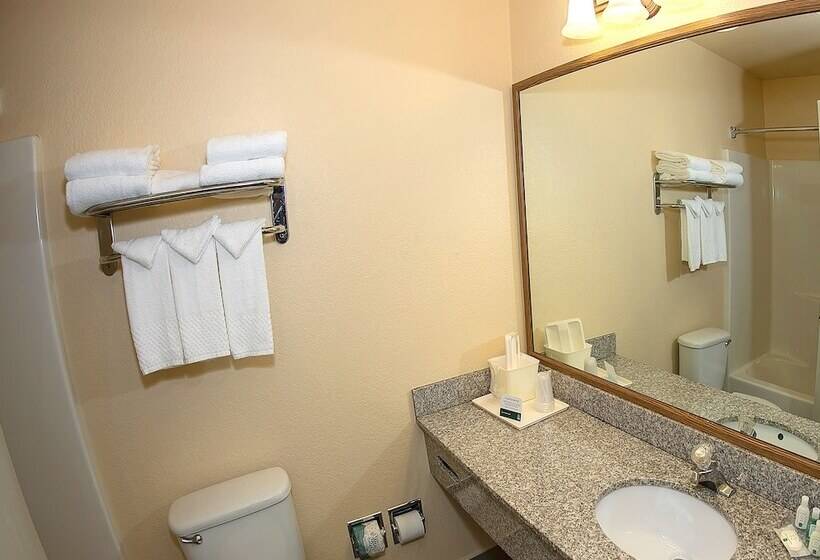 غرفه قياسيه سريرين مزدوجين, Quality Inn & Suites Crescent City Redwood Coast