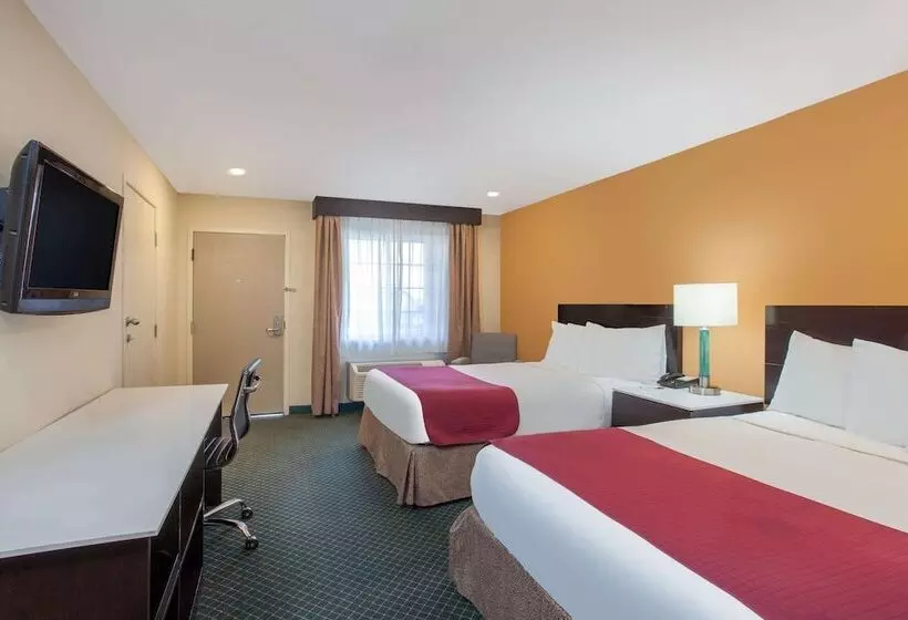 ２ダブルベッドのスタンダードルーム, Ramada By Wyndham Culver City