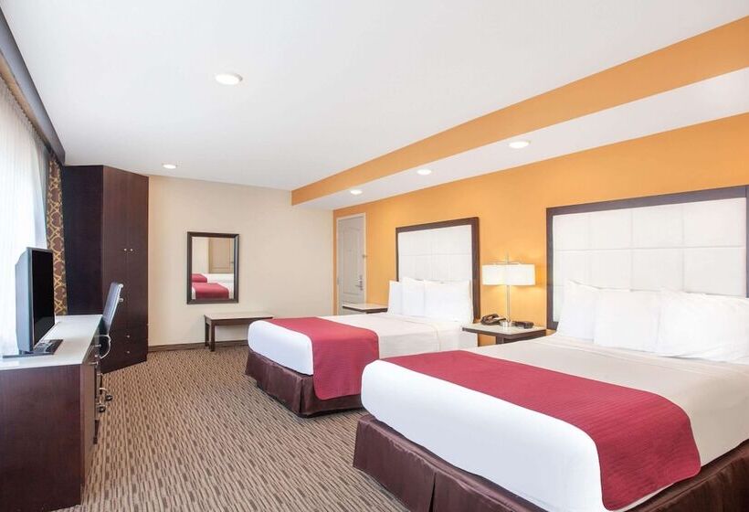 غرفه قياسيه سريرين مزدوجين, Ramada By Wyndham Culver City