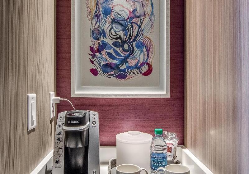 חדר סטנדרט עם מיטת קינג, Sonesta Denver Downtown