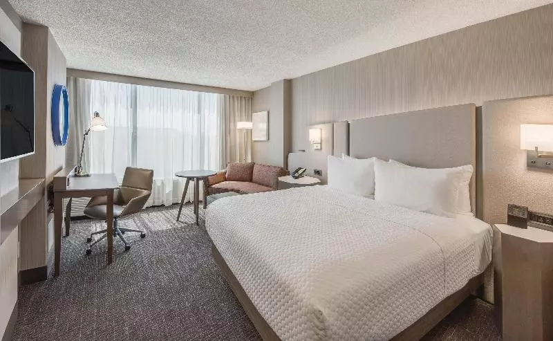 キングサイズベッドのスタンダードルーム, Sonesta Denver Downtown