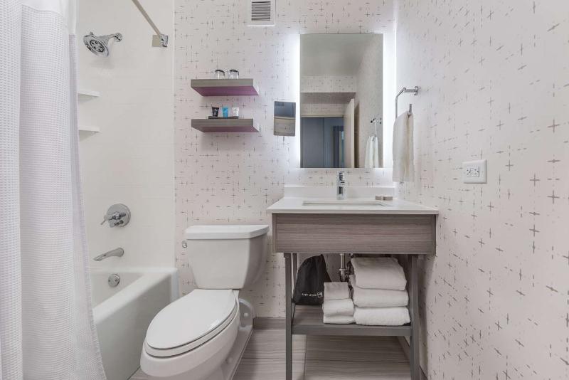 מיטת קינג בסוויטה, Sonesta Denver Downtown
