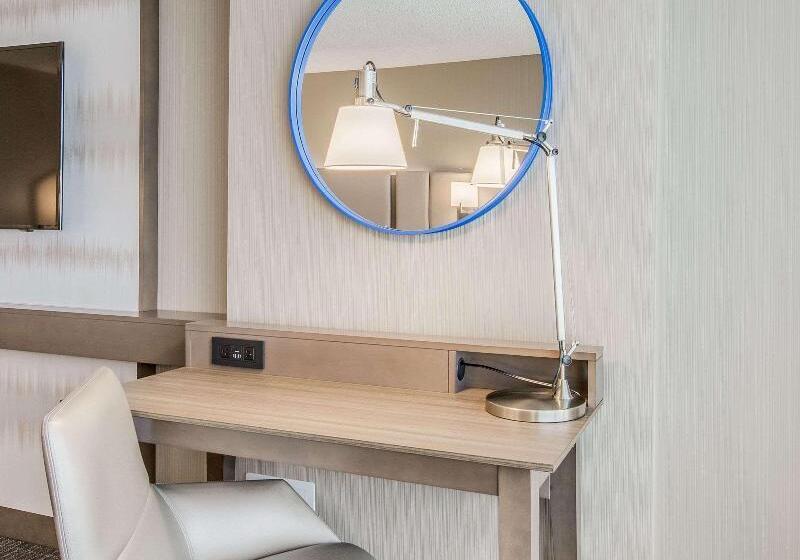 מיטת קינג בסוויטה, Sonesta Denver Downtown