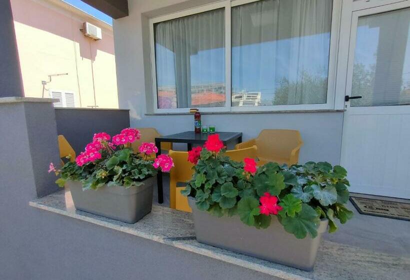 标准工作室, The Nice Dreams Studio Apartment