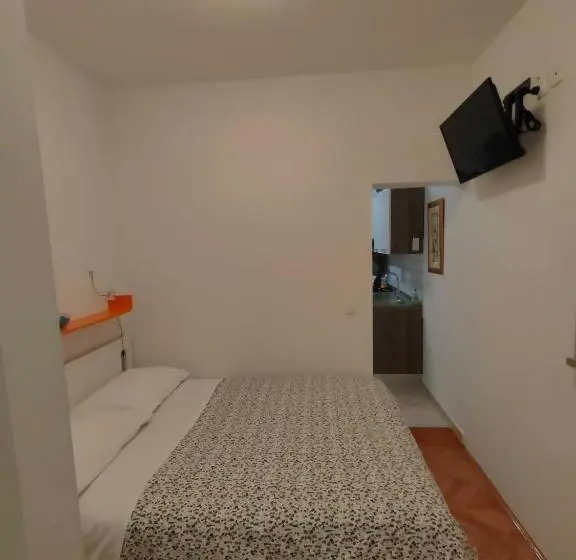 استودیوی استاندارد, The Nice Dreams Studio Apartment