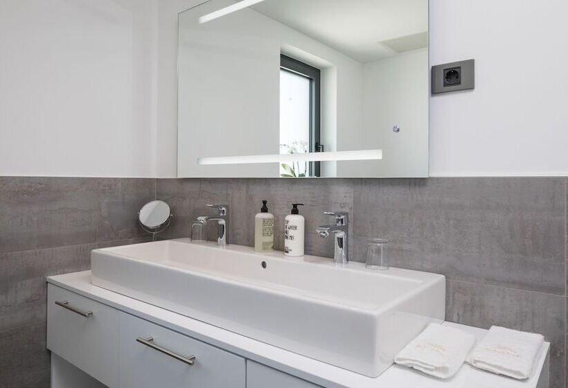 阁楼房, Villas Baotic