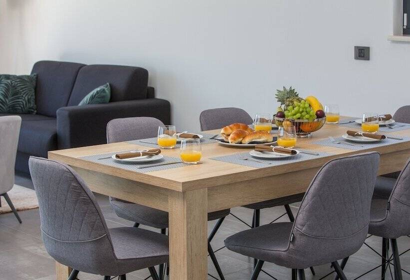 阁楼房, Villas Baotic