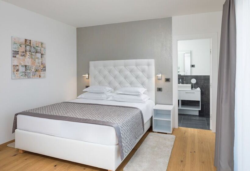 阁楼房, Villas Baotic