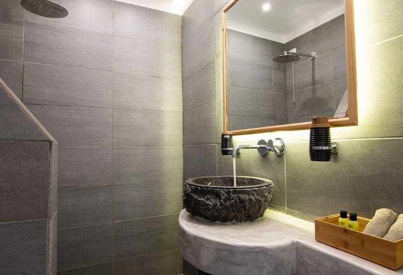 Deluxe Suite Sea View, Sunset Faros