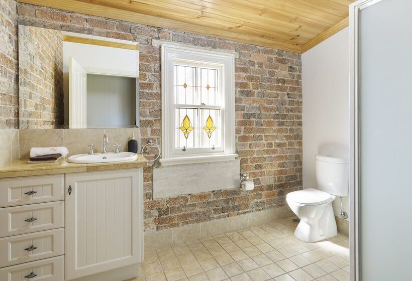 带4个卧室的别墅, Black Gold Motel