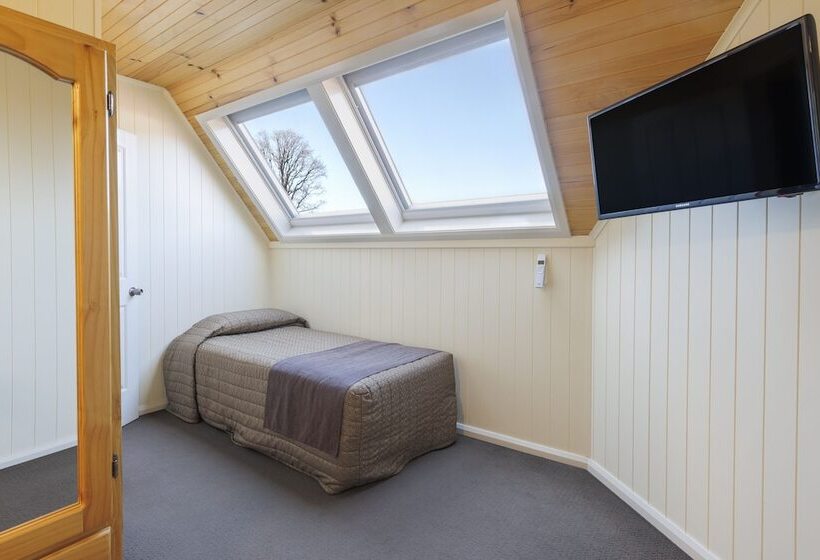 带4个卧室的别墅, Black Gold Motel