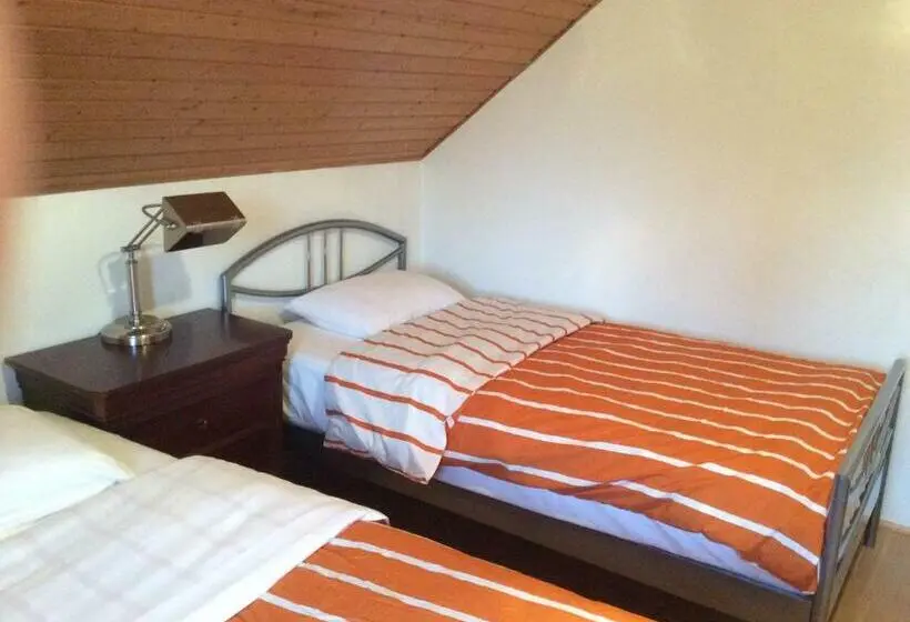 ２ベッドルームアパートメント, Mountain View Rooms