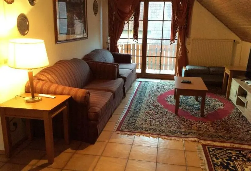２ベッドルームアパートメント, Mountain View Rooms
