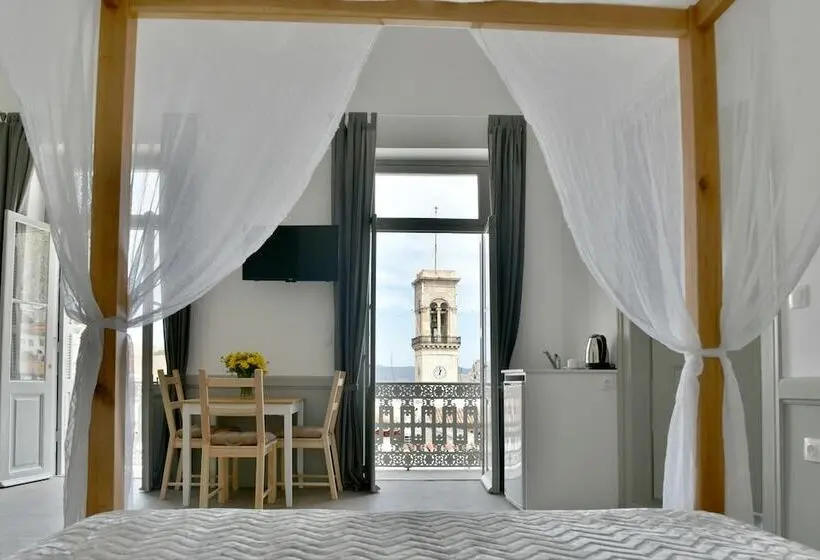 Juniorsviitti Merinäkymä, Douskos Guesthouse