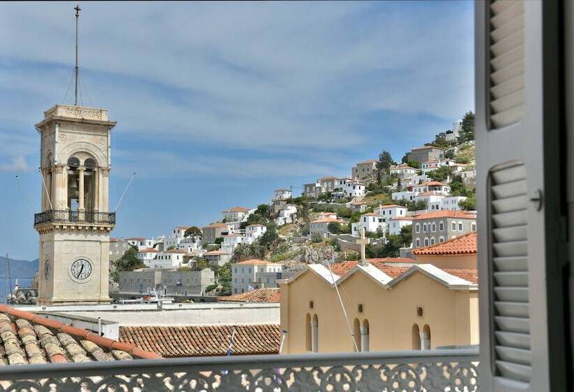 سوییت جونیور با چشم‌انداز دریا, Douskos Guesthouse