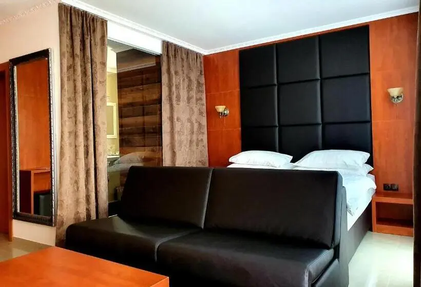 バルコニー付きデラックスルーム, Boutique Hotel Bora & Villas Garamm