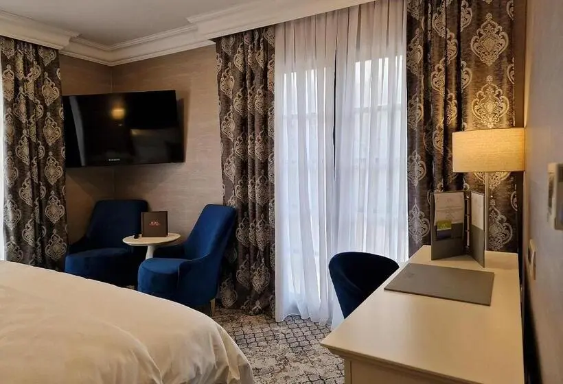 キングサイズベッドのデラックスルーム, Boutique Hotel Bora & Villas Garamm