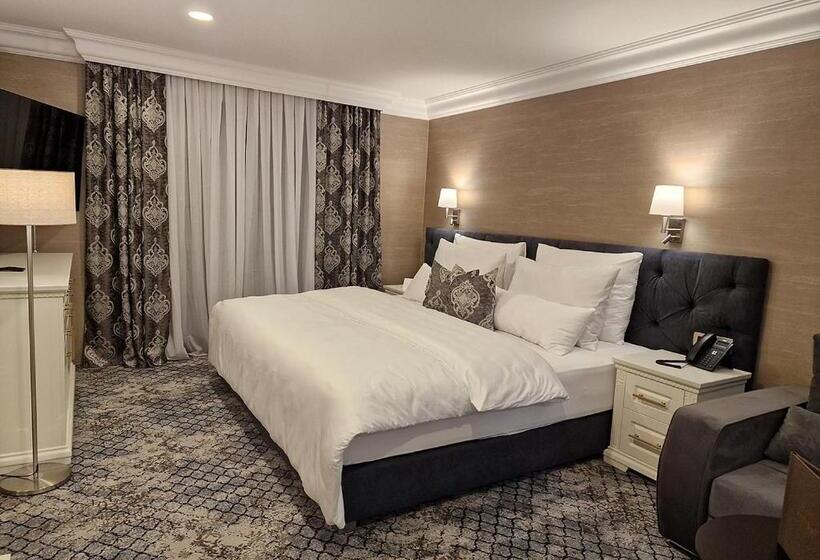 Королевский Номер, Boutique Hotel Bora & Villas Garamm
