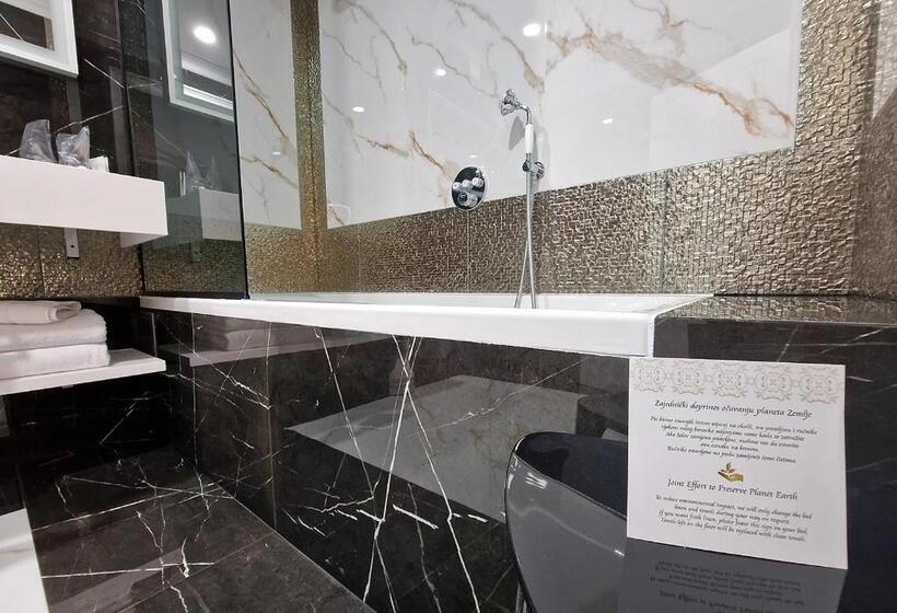 Полулюкс Повышенной Комфортности, Boutique Hotel Bora & Villas Garamm
