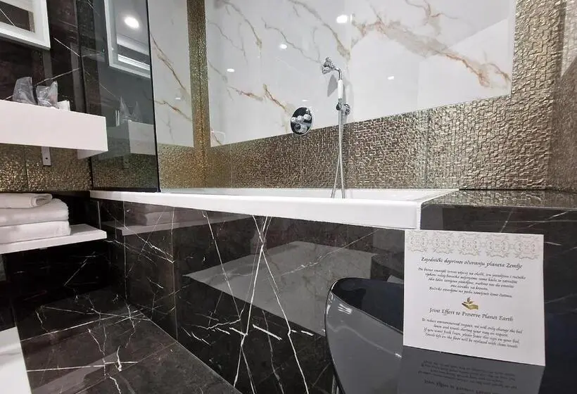 デラックスジュニアスイート, Boutique Hotel Bora & Villas Garamm