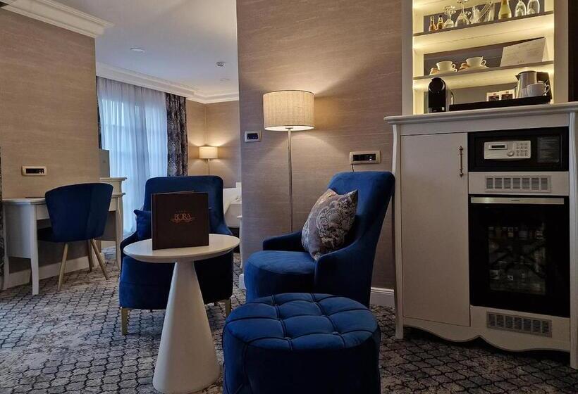 جناح جونيور ديلوكس, Boutique Hotel Bora & Villas Garamm