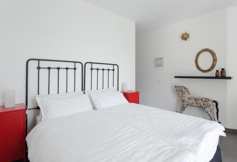 إستوديو قياسى, Minerva Residence