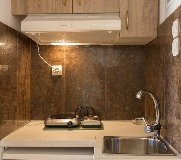 스탠다드 스튜디오, Monemvasia Green Apartments