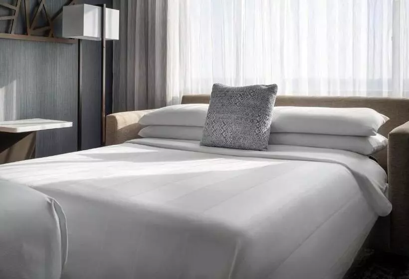اتاق استاندارد با تخت بزرگ, Bakersfield Marriott At The Convention Center