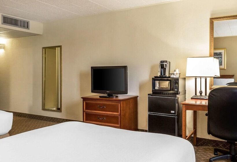 Номер Стандарт 2 Двуспальные Кровати, Clarion Inn Frederick Event Center