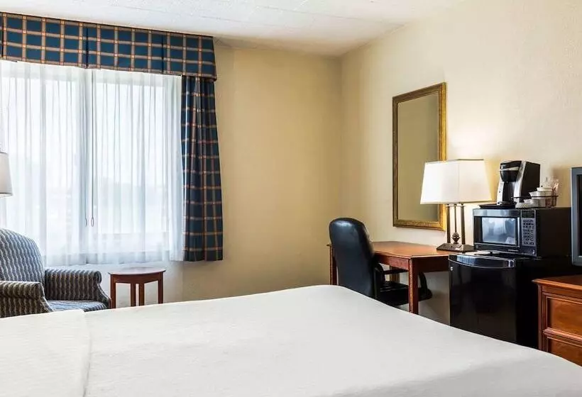 ２ダブルベッドのスタンダードルーム, Clarion Inn Frederick Event Center